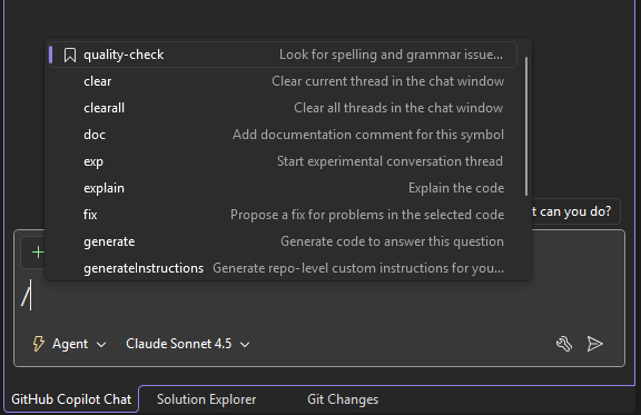Slash komutları tarafından aktive edilen IntelliSense listesi