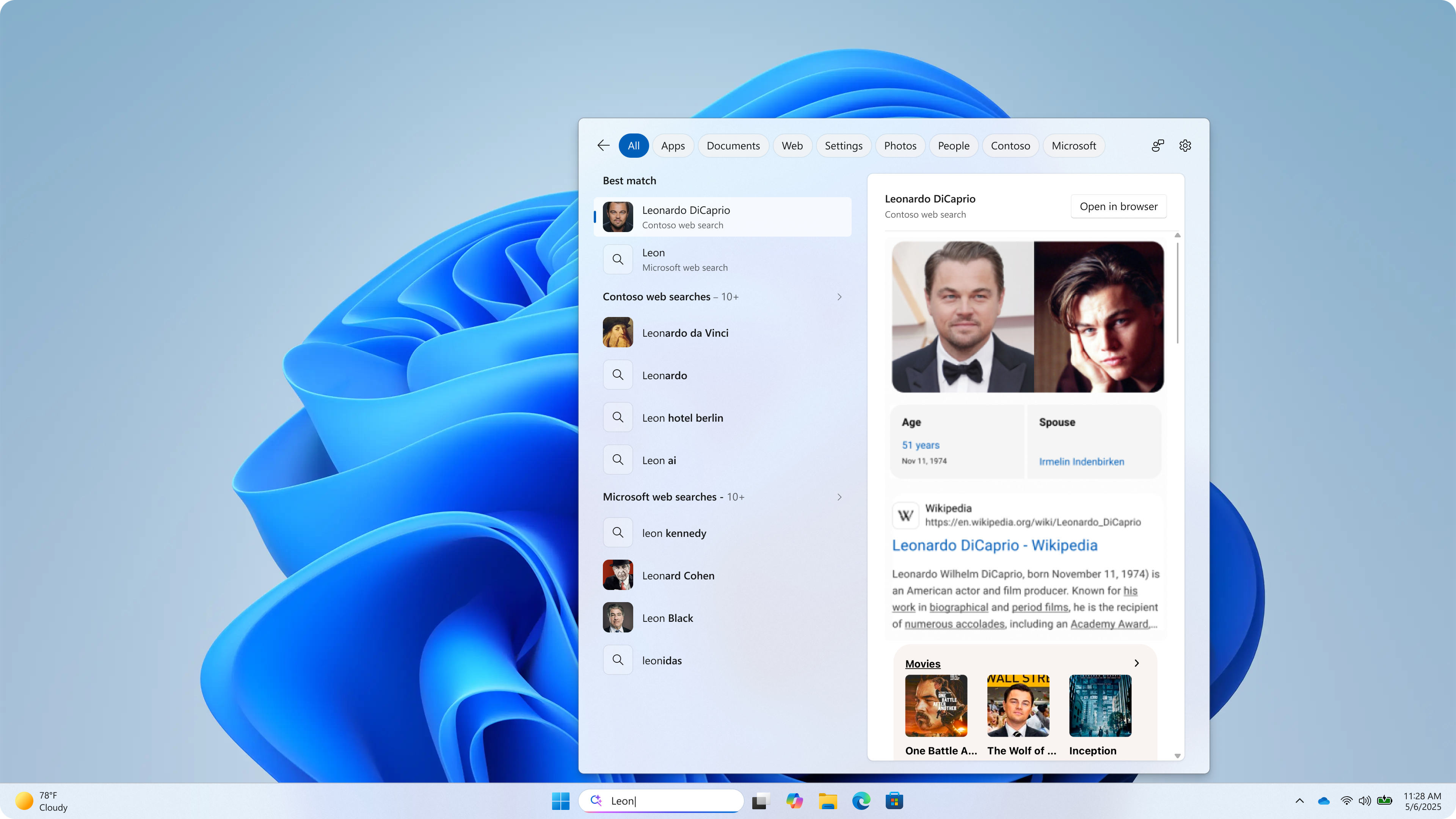Windows İki web arama sağlayıcısının özel öneri simgelerini ve varsayılan spyglass simgelerini gösteren Arama sonuçları.