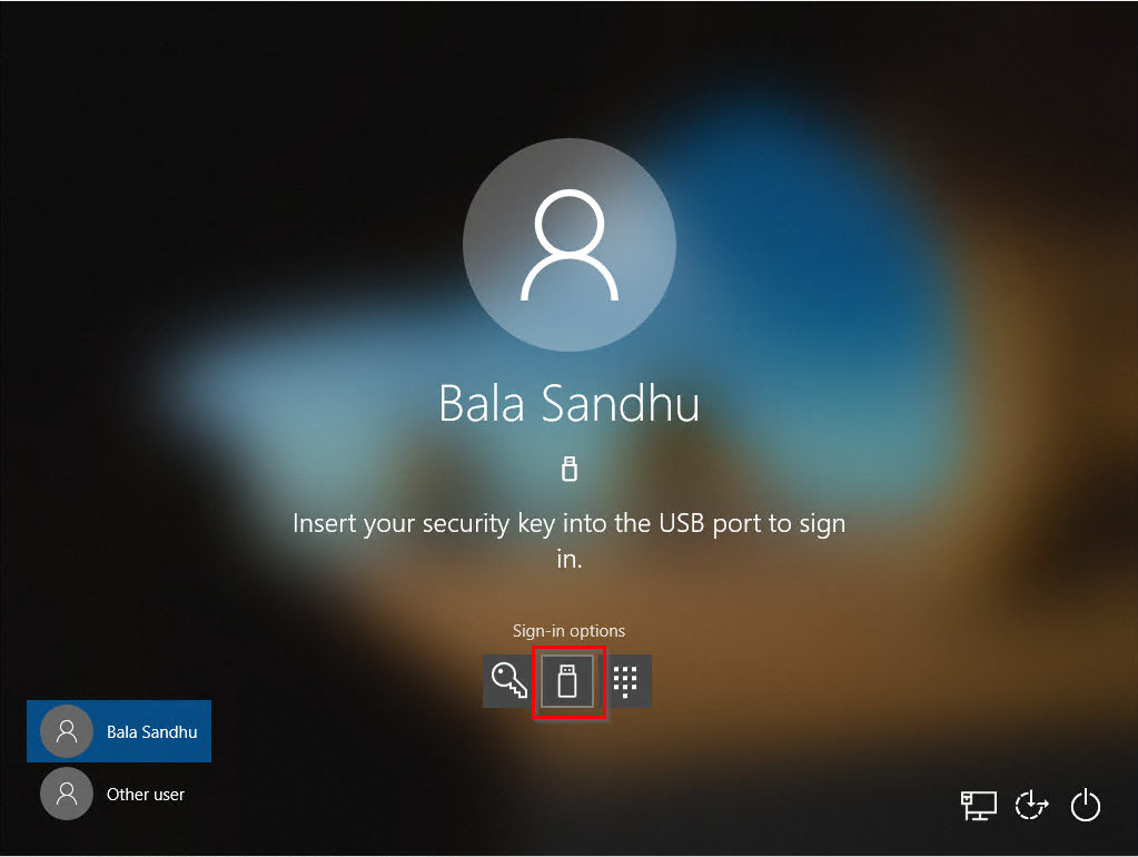 Windows 10 锁屏界面中的安全密钥登录