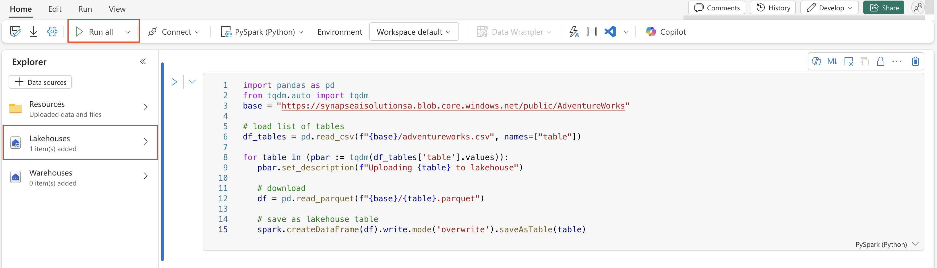 屏幕截图显示了带有 AdventureWorks 上传代码的笔记本。