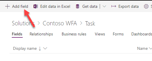 解决方案> Contoso WFA >“任务”页面打开到“字段”选项卡，突出显示“添加字段”按钮。
