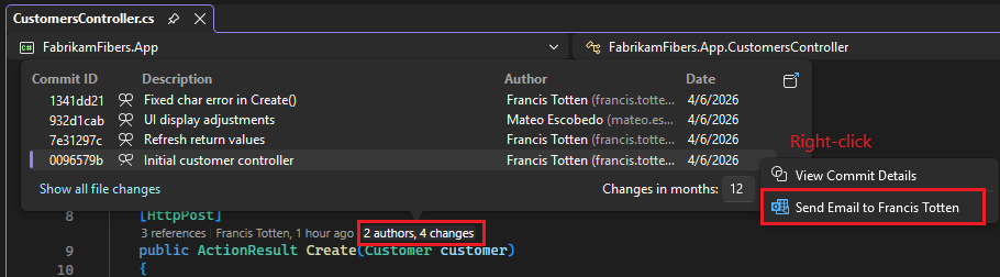 截图显示如何在 Visual Studio 的 CodeLens 中查看团队成员所做更改的详细信息。
