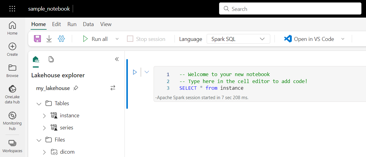 顯示具有範例 Spark SQL 查詢之筆記本的螢幕擷取畫面。