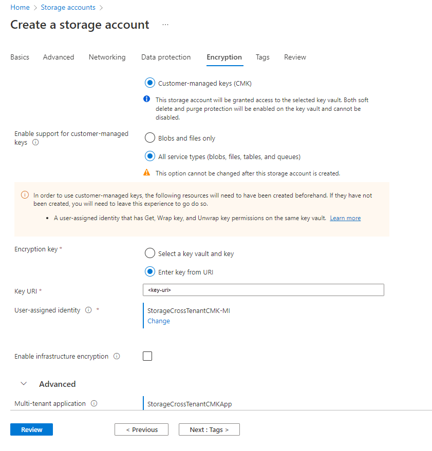 螢幕擷取畫面，其中顯示如何在 Azure 入口網站中為新的儲存體帳戶設定跨租用戶的客戶自控金鑰。