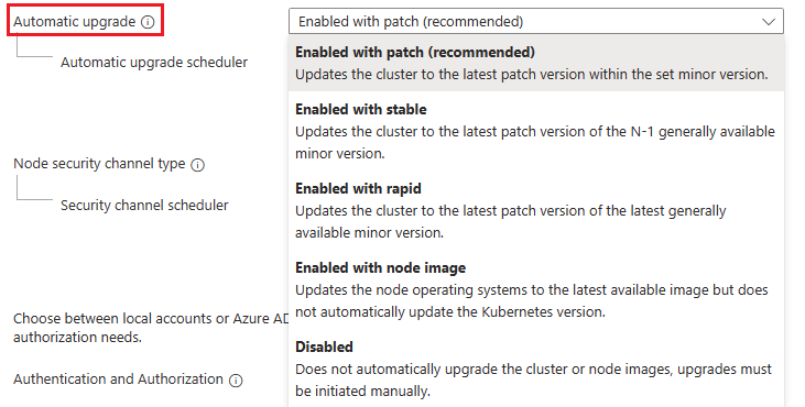 Azure 入口網站 中 AKS 叢集的 [建立] 刀鋒視窗螢幕快照。自動升級欄位會顯示已選取 [已啟用修補程式（建議）]。