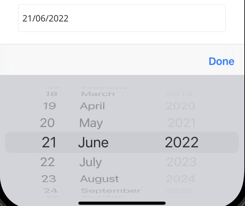 iOS 上 DatePicker 控件的螢幕快照。
