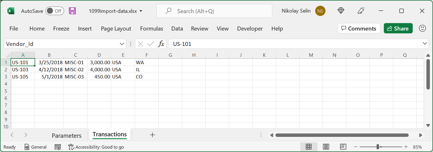 帶有資料的樣本 Excel 檔案，用於以批次處理模式匯入。