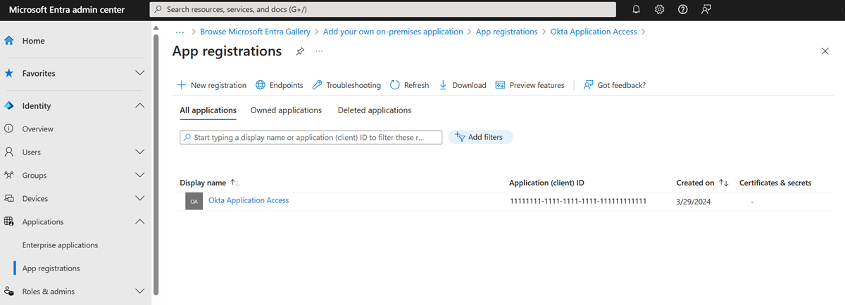 Microsoft Entra 系統管理中心中 [應用程式註冊] 頁面的螢幕擷取畫面。新的應用程式註冊隨即出現。