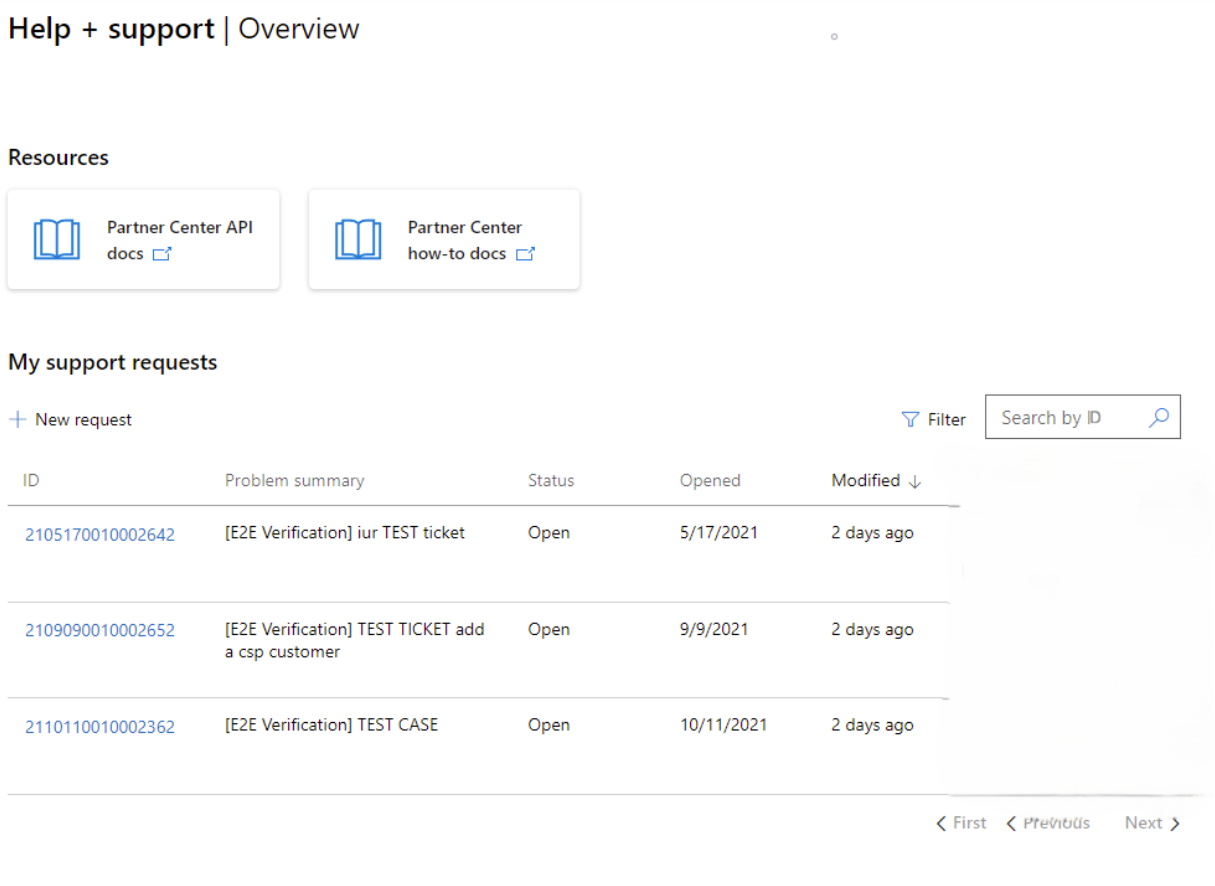 螢幕截圖顯示 [說明 + 支援概觀] 頁面的 [我的要求] 標籤。顯示數個範例測試票證。