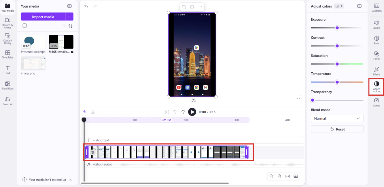 Clipchamp 的螢幕快照,其中顯示智慧型手機視訊專案的色彩調整選項。